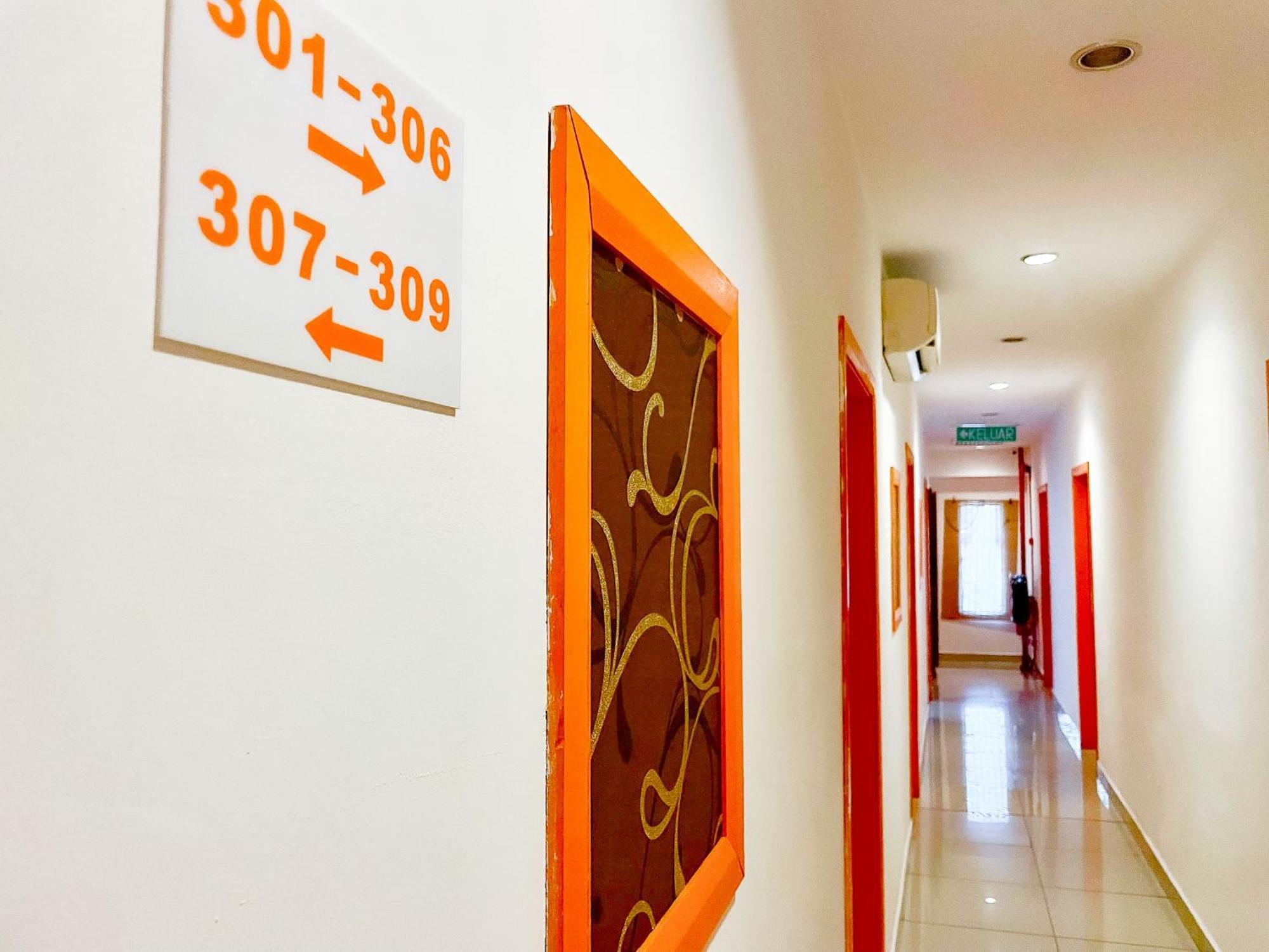 קואלה לומפור 1 Hotel Taman Connaught מראה חיצוני תמונה