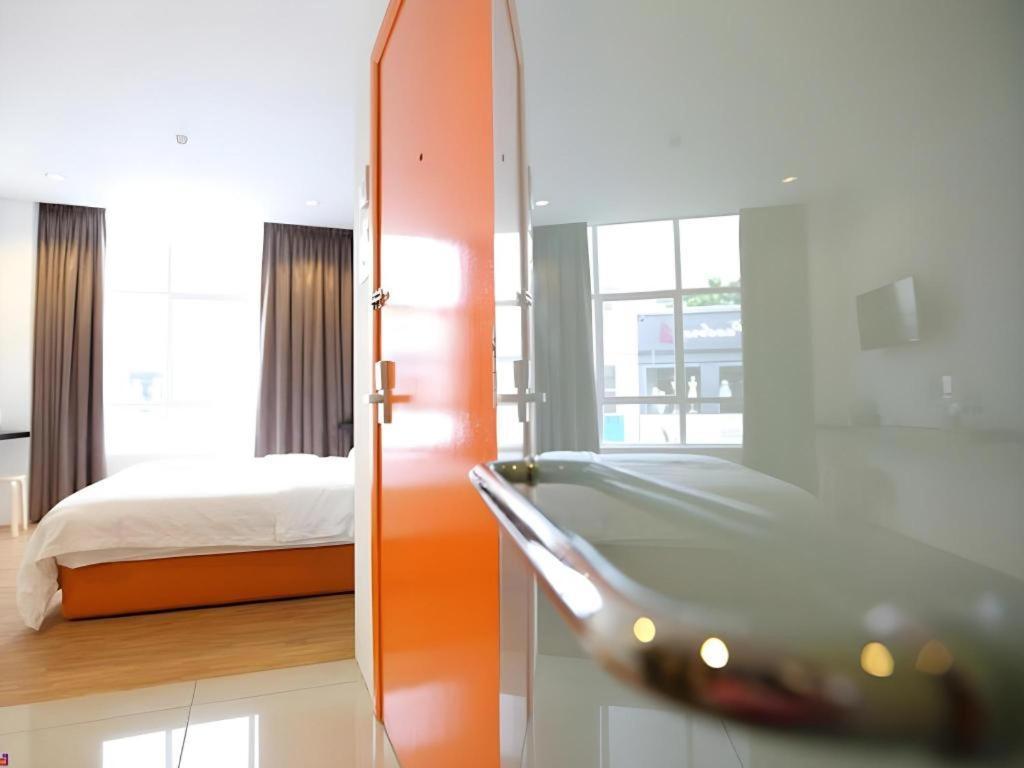 קואלה לומפור 1 Hotel Taman Connaught מראה חיצוני תמונה